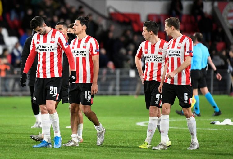 西甲今晚走向成谜，埃因霍温篮板制胜，目标明确，赛季目标并未改变 