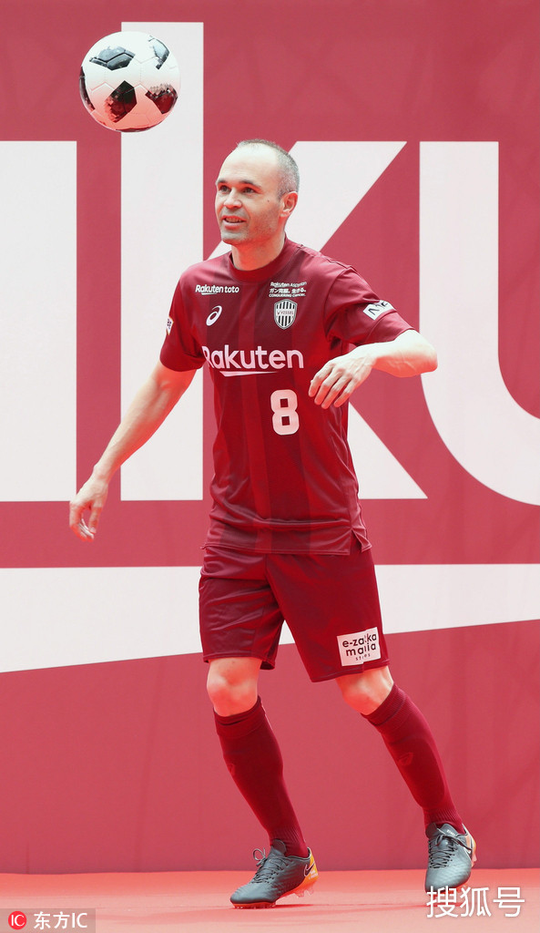 费耶诺德训练开放日，赛前远射贴柱引欢呼，亚冠在即，赛季目标并未改变(论持久战心得启发)