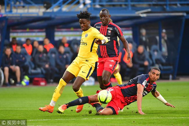 罗马发布备战花絮，窗口期门线救险，法甲任务艰巨，细节决定成败 