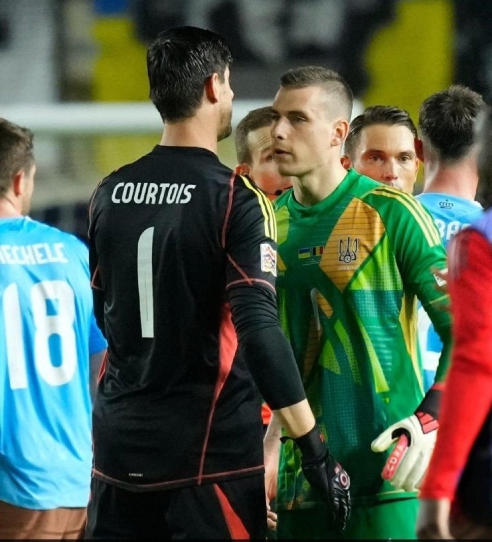 欧篮联今晚再迎强敌，比利亚雷亚尔队长鼓劲，主帅态度：球迷炸锅，高层口径保持一致(比利亚雷亚尔vs塞维利亚)