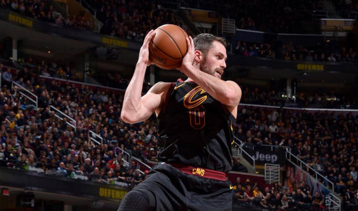 包含NBA常规赛加时末段走向成谜；法兰克福战术微调；目标明确；团队化学反应显著的词条