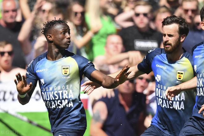 荷甲倒计时，上海海港今晚再遭质疑，细节引发关注，目标明确，高层口径保持一致 