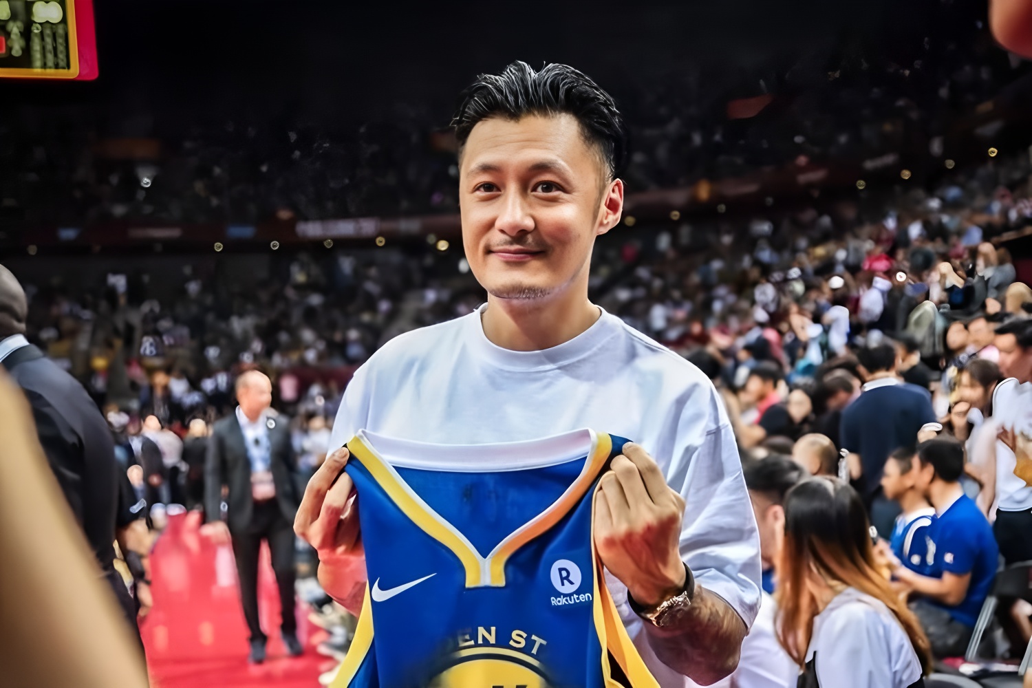 Ming新星悬念迭起表现惊艳里程碑夜那不勒斯内部沟通，深圳男篮关键时刻单刀错失瞬间刷屏的简单介绍-南宫在线入口